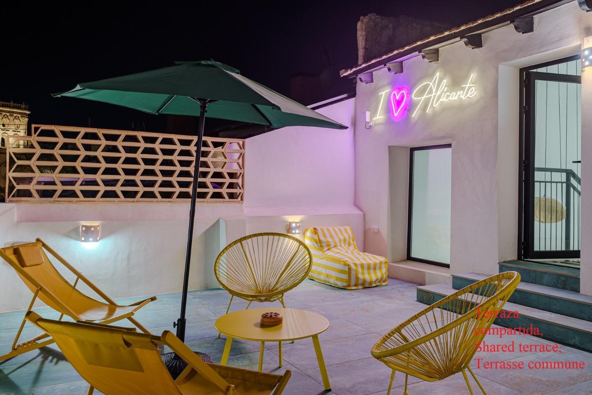 Glamorous Pink Studio In City Center Alicante Esterno foto